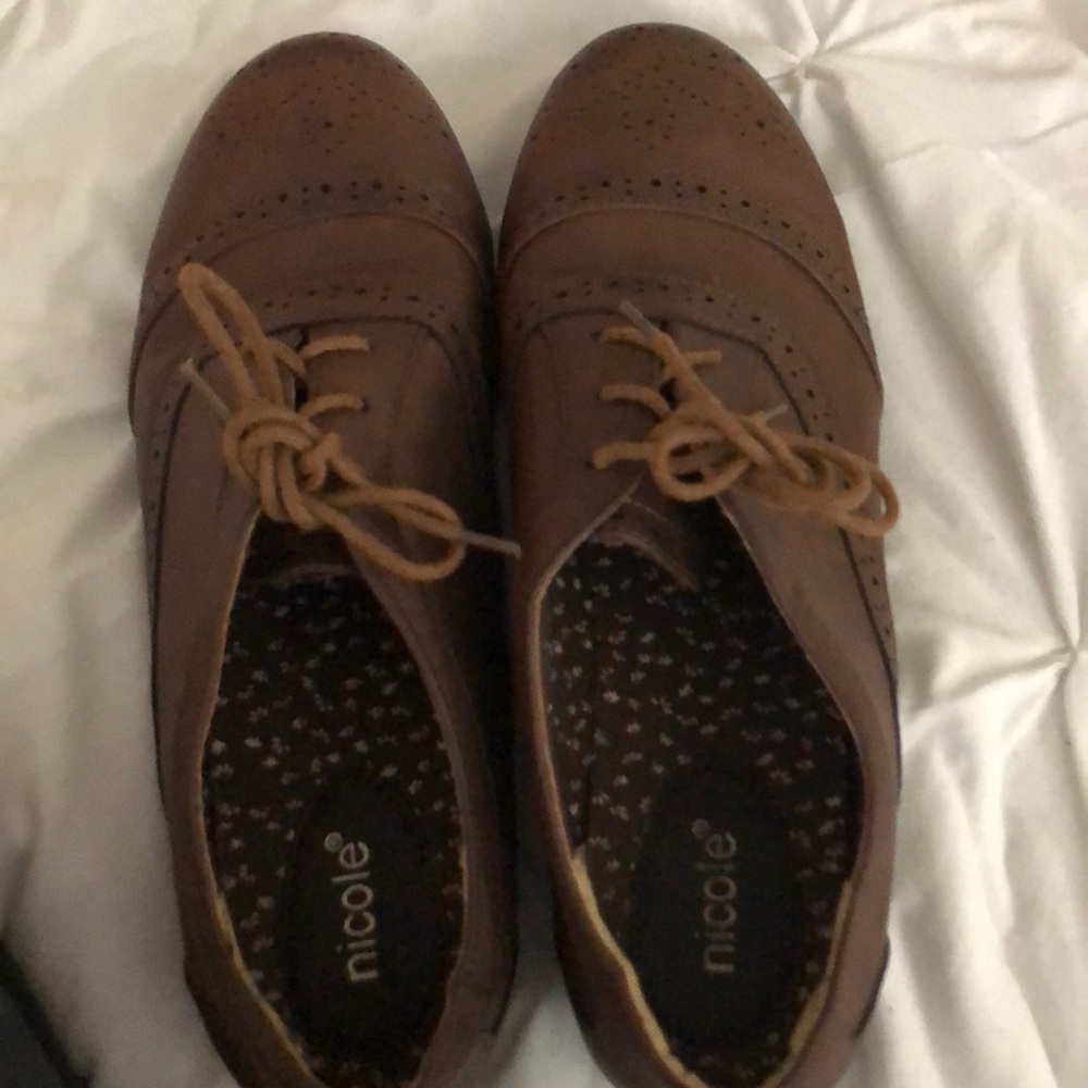 Women’s brown Oxfords